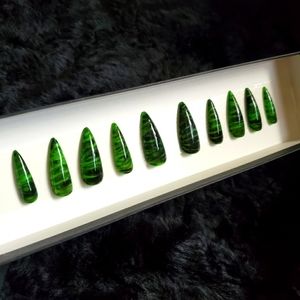 Press on nails: halloween